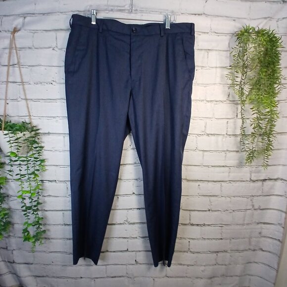 MENS VAN HEUSEN STRAIGHT LEG DRESS PANT, NAVY BLUE, SIZE 38X30 - Picture 1 of 8